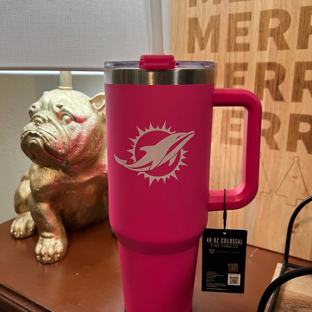 Miami Dolphins Hot Pink Water Bottle with Large Capacity and Tapered Design